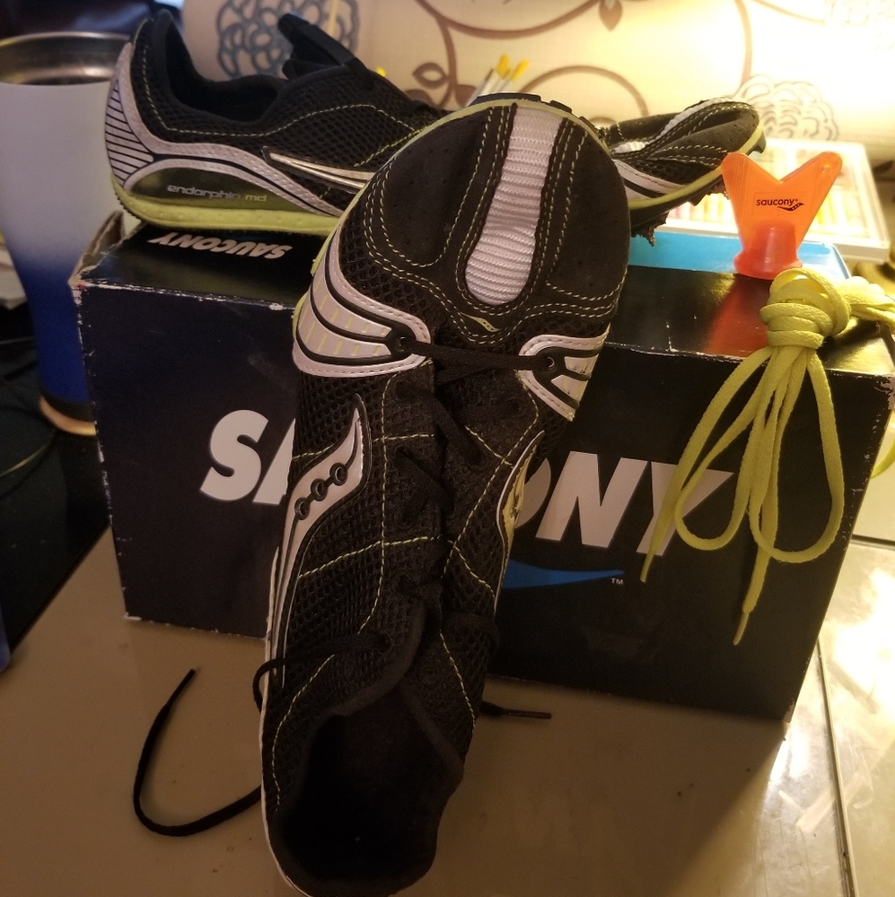 Saucony womens Endorphin athletic track & field rugby cleats running shoes